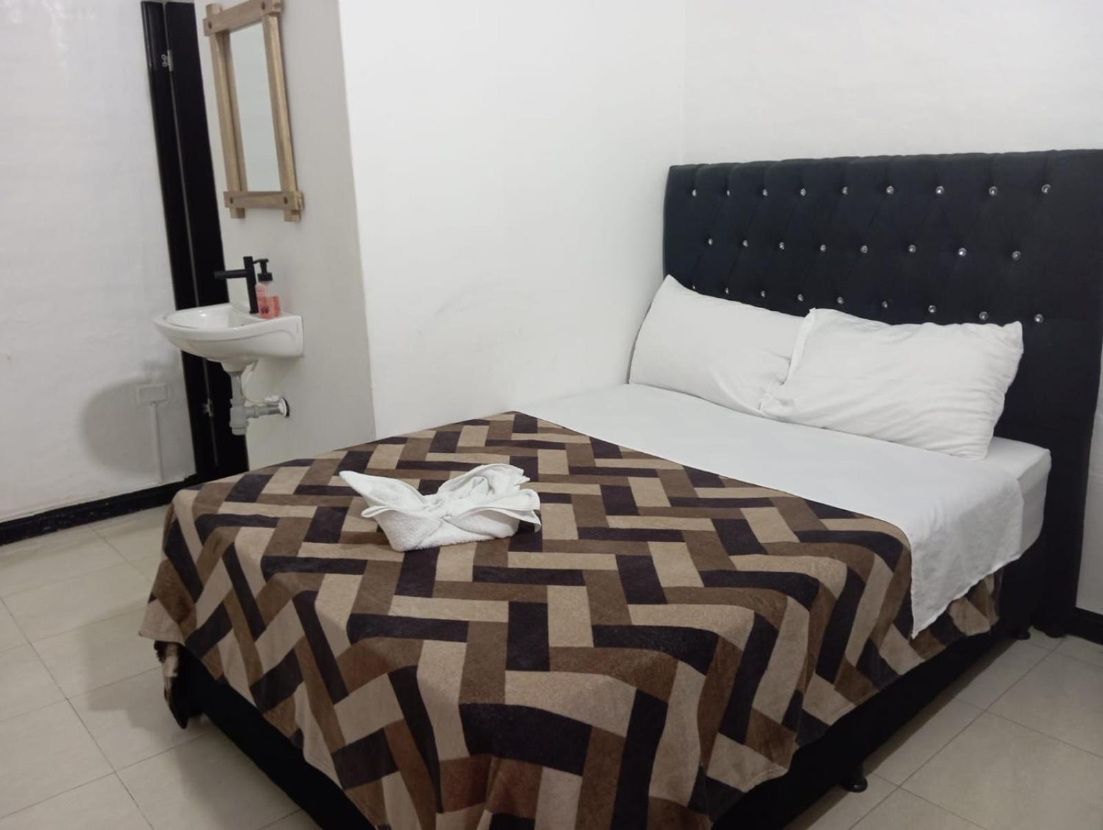 Hotel Casa Corleone Гарсон Экстерьер фото