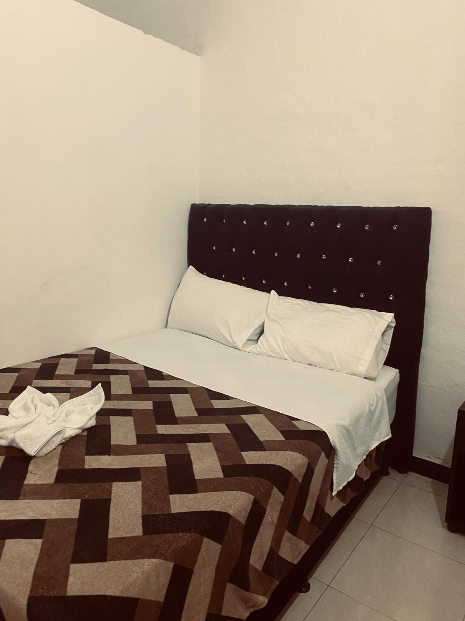 Hotel Casa Corleone Гарсон Экстерьер фото
