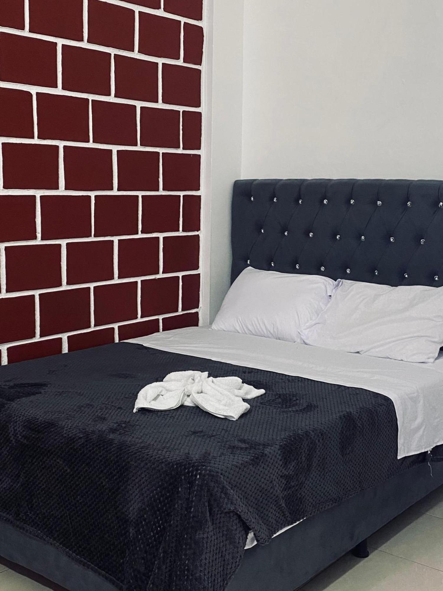 Hotel Casa Corleone Гарсон Экстерьер фото